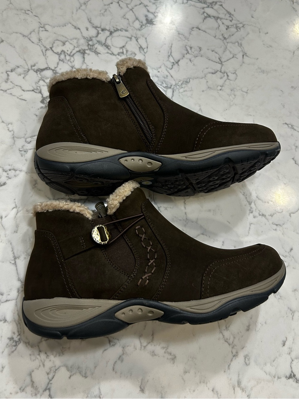 NWT Easy Spirit Brown Erique Faux Suede Bootie Size 9.5 Wide